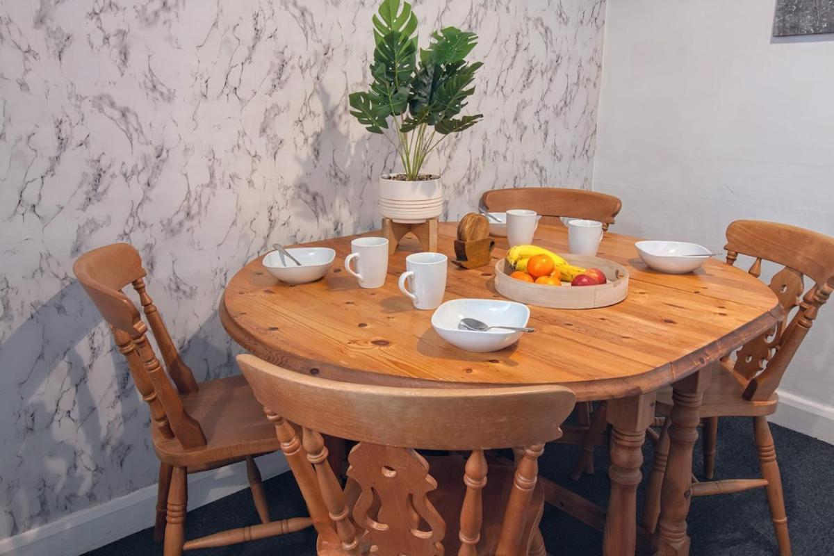 Villa Egton St - Stylish House With Parking, Near Town! Kingston upon Hull Esterno foto