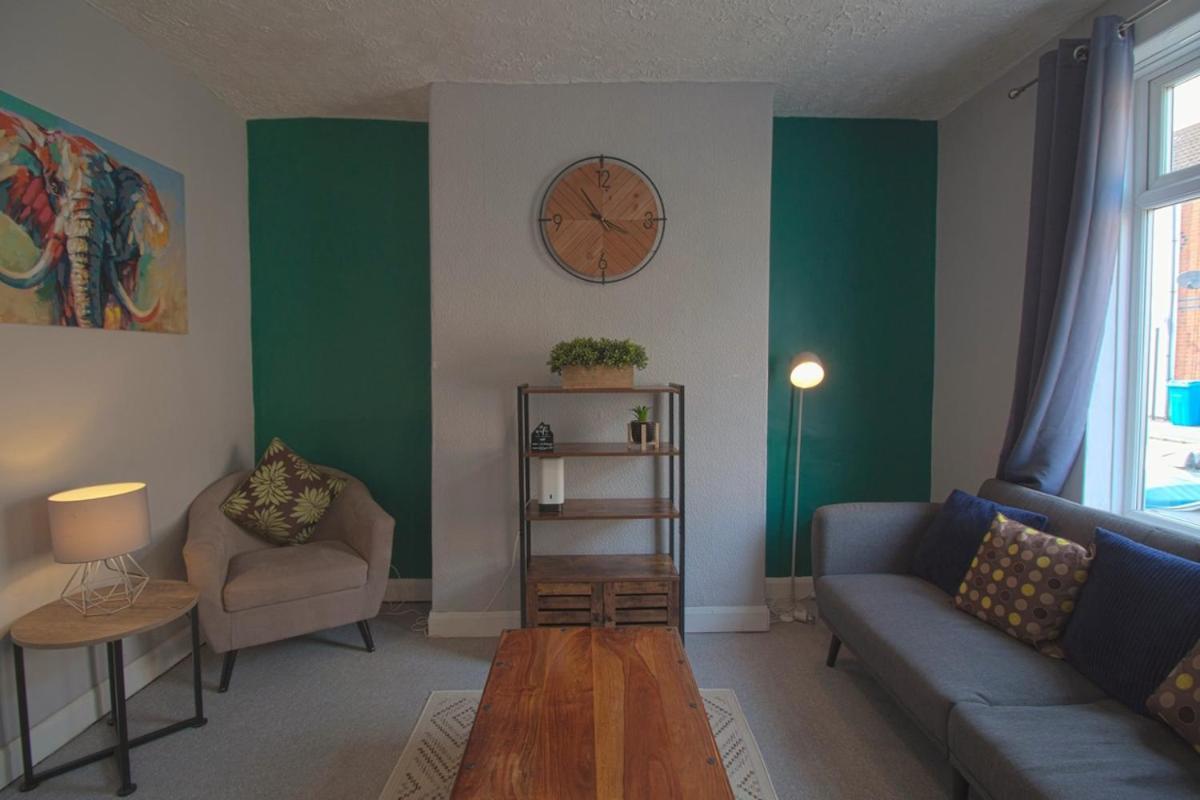 Villa Egton St - Stylish House With Parking, Near Town! Kingston upon Hull Esterno foto